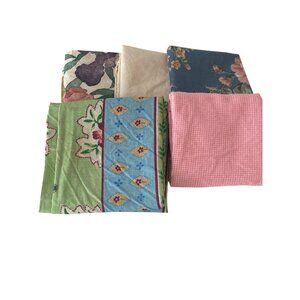 Fabric Floral Quilting Sewing Arts Crafts Remnants Lot of  5 Vintage